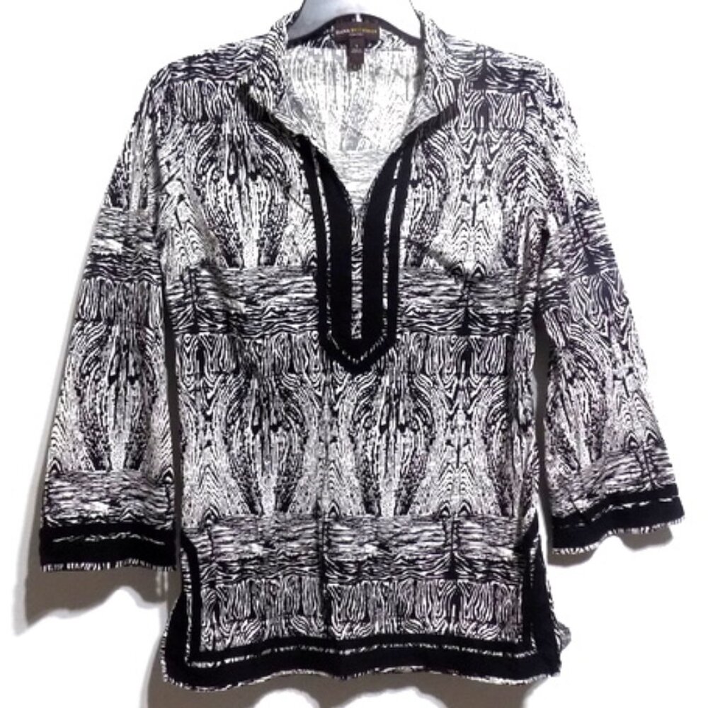 Dana Buchman Women's Abstract Black & White ¾ Sleeve Pull-over Closure Top – L